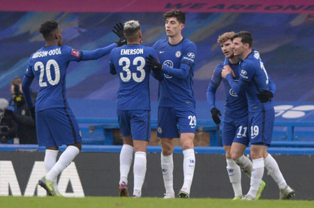 霍伊伦开场7分钟破门，为那不勒斯近36年来对阵尤文最快进球