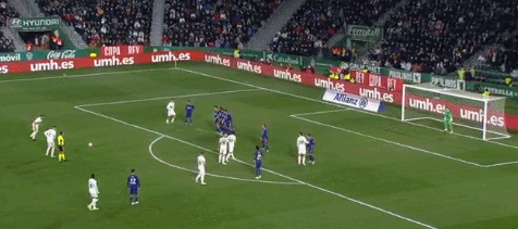 换帅救火+后防告急！皇马主场迎战保级队，莱万特能否趁虚爆冷？