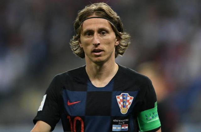 [亚冠]路易斯错失进球 上海申花客场告负