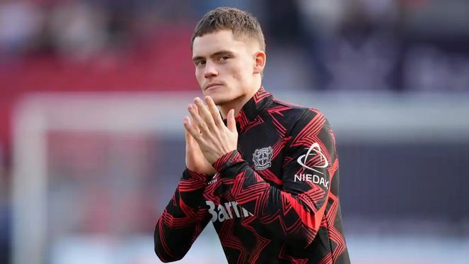 国米门将更替引热议，维卡里奥性价比突出，但适配性与未来规划存疑。